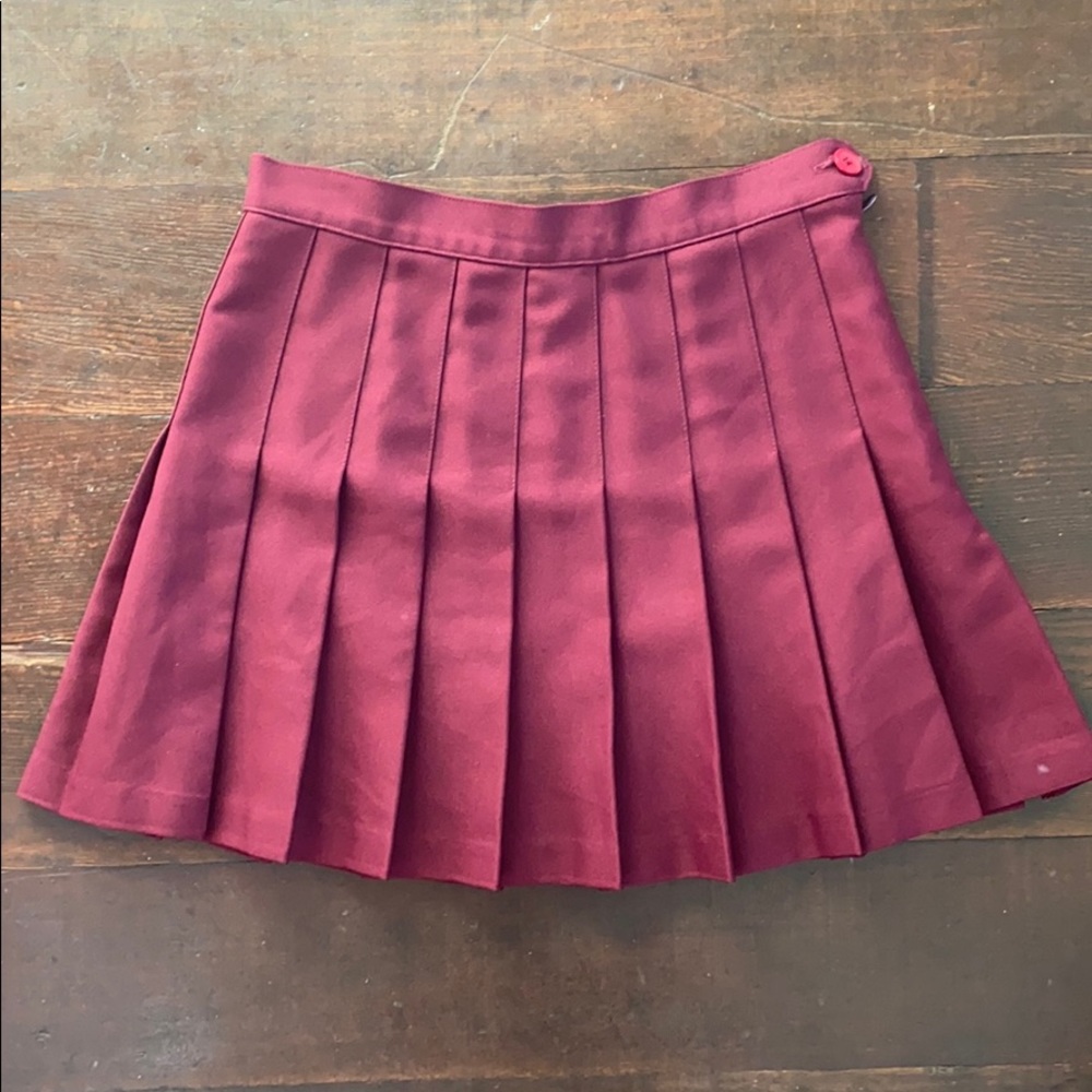 American Apparel burgundy pleated skirt